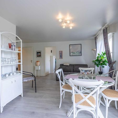 Apartment With Parking And Balcony Near The Beach Довил Екстериор снимка